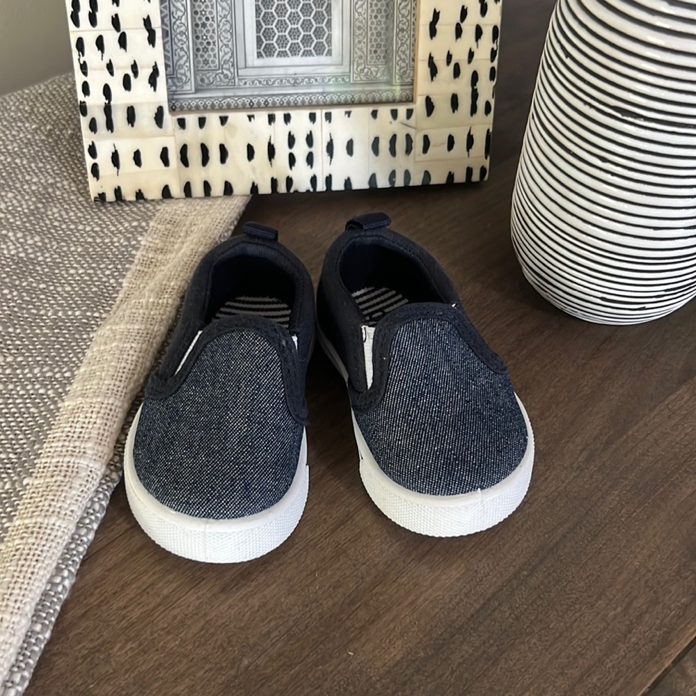 Slip on navy sneakers for toddlers